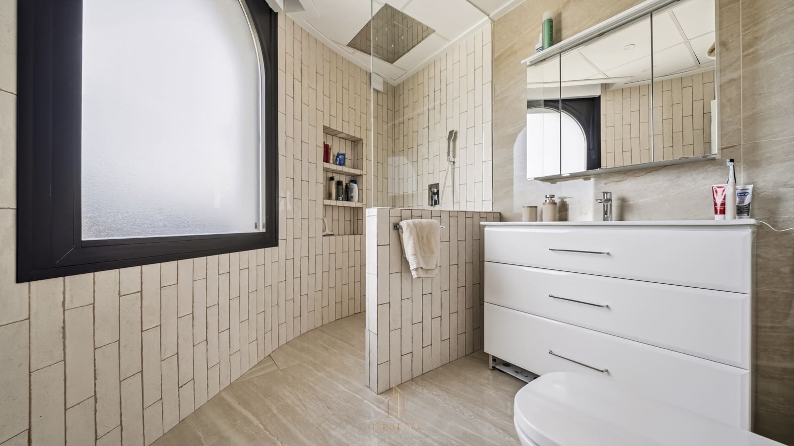 6 soveværelse Villa til salg i San Luis med swimmingpool garage - € 885.000 (Ref: 9750943)