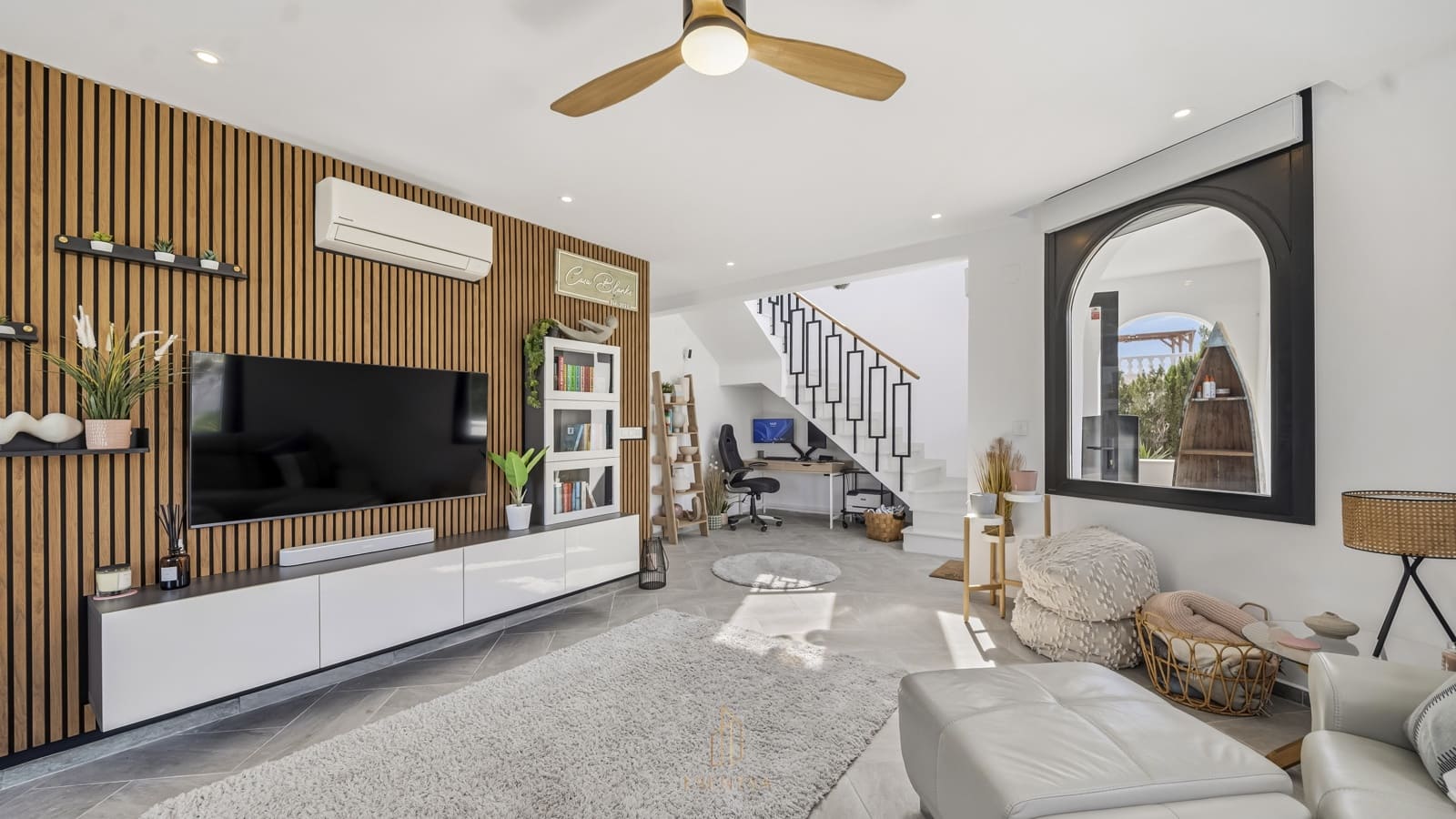 6 soveværelse Villa til salg i San Luis med swimmingpool garage - € 885.000 (Ref: 9750943)