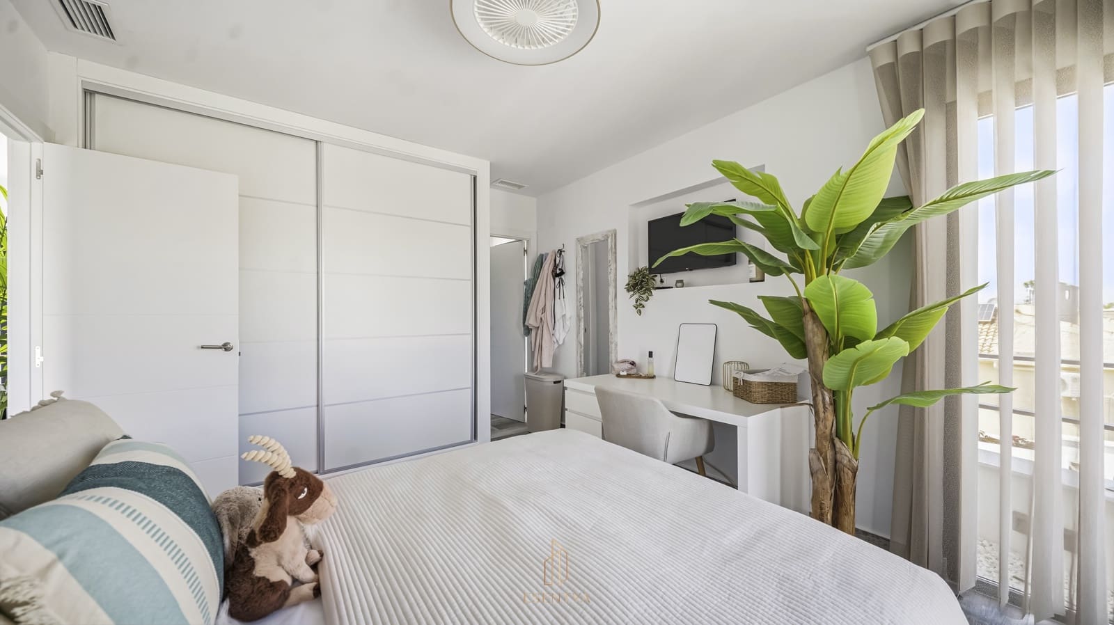 6 soveværelse Villa til salg i San Luis med swimmingpool garage - € 885.000 (Ref: 9750943)