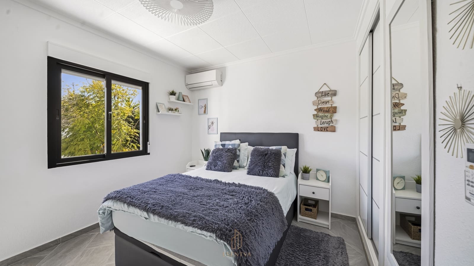 6 soveværelse Villa til salg i San Luis med swimmingpool garage - € 885.000 (Ref: 9750943)