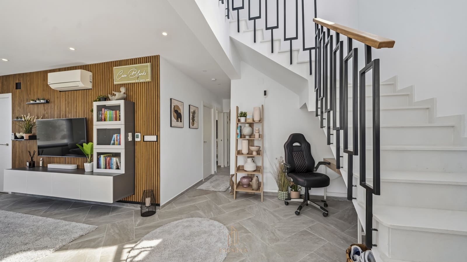 6 soveværelse Villa til salg i San Luis med swimmingpool garage - € 885.000 (Ref: 9750943)