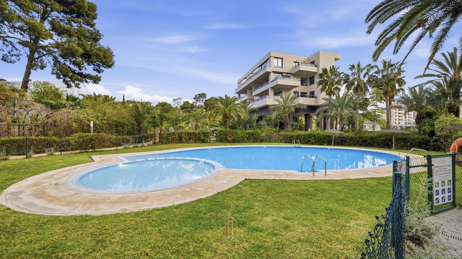 3 chambre Penthouse à vendre à Alicante ville avec piscine garage - 830 000 € (Ref: 9773544)