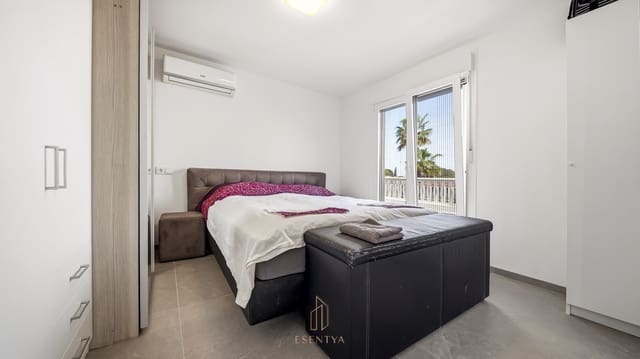 3 sovrum Villa till salu i Los Balcones med pool garage - 585 000 € (Ref: 9776970)