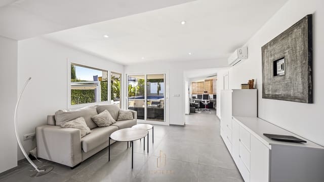 3 sovrum Villa till salu i Los Balcones med pool garage - 585 000 € (Ref: 9776970)