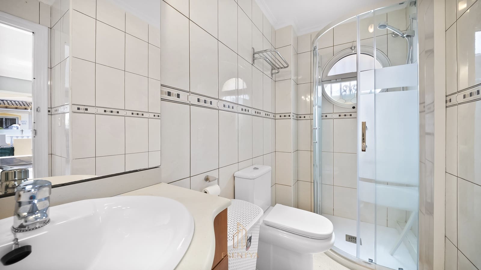 3 bedroom Finca/Country House for sale in Playa Flamenca with pool garage - € 259,900 (Ref: 9802887)