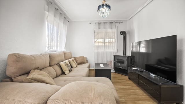 3 sovrum Finca/Hus på landet till salu i El Chaparral - La Siesta - La Torreta, Torrevieja med pool garage - 228 000 € (Ref: 9802981)