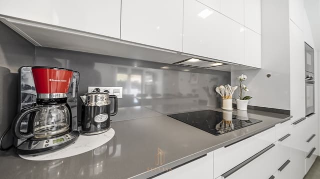 3 slaapkamer Villa te koop in Los Almendros (Orihuela Costa), Orihuela met zwembad garage - € 440.000 (Ref: 9802982)