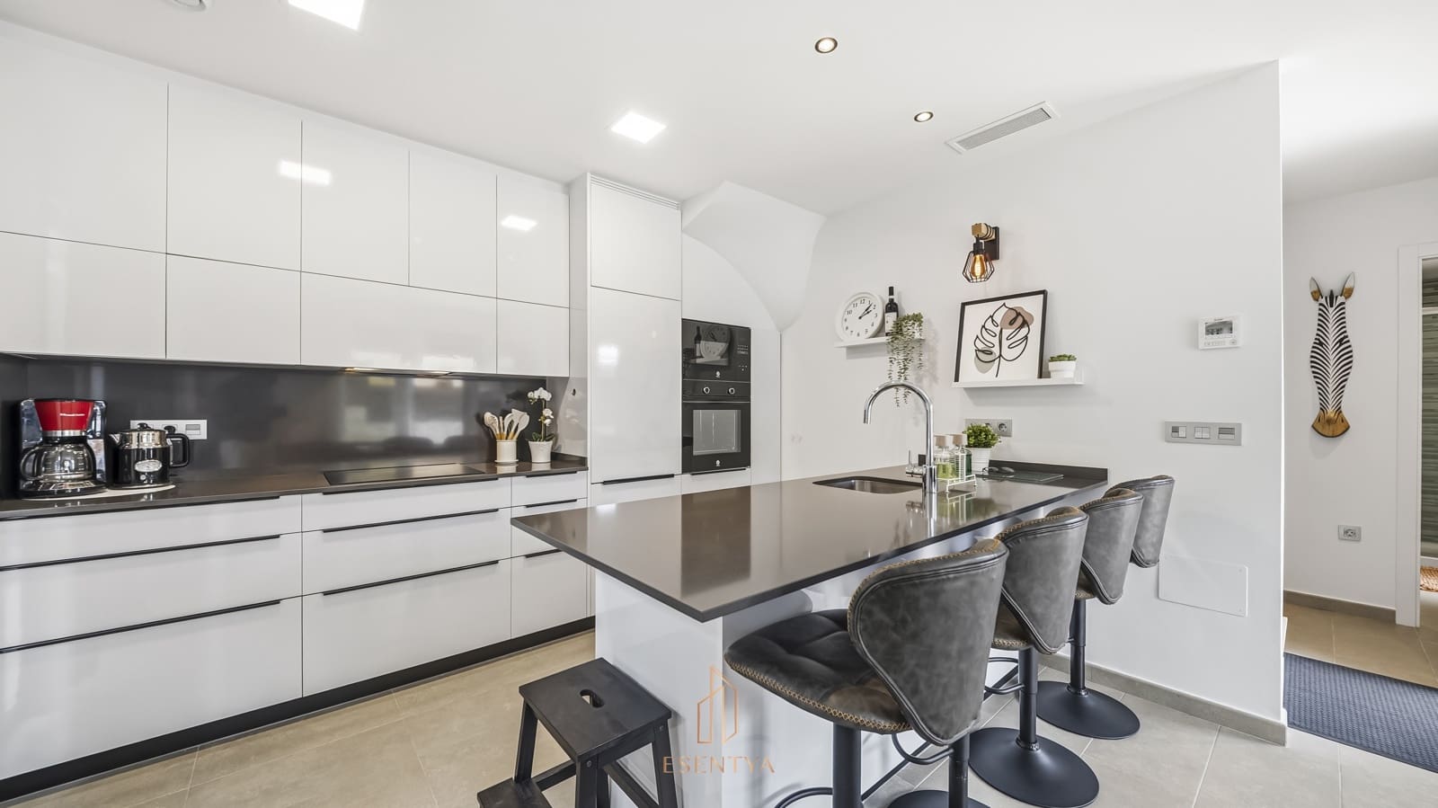 3 slaapkamer Villa te koop in Orihuela Costa met zwembad garage - € 440.000 (Ref: 9802982)