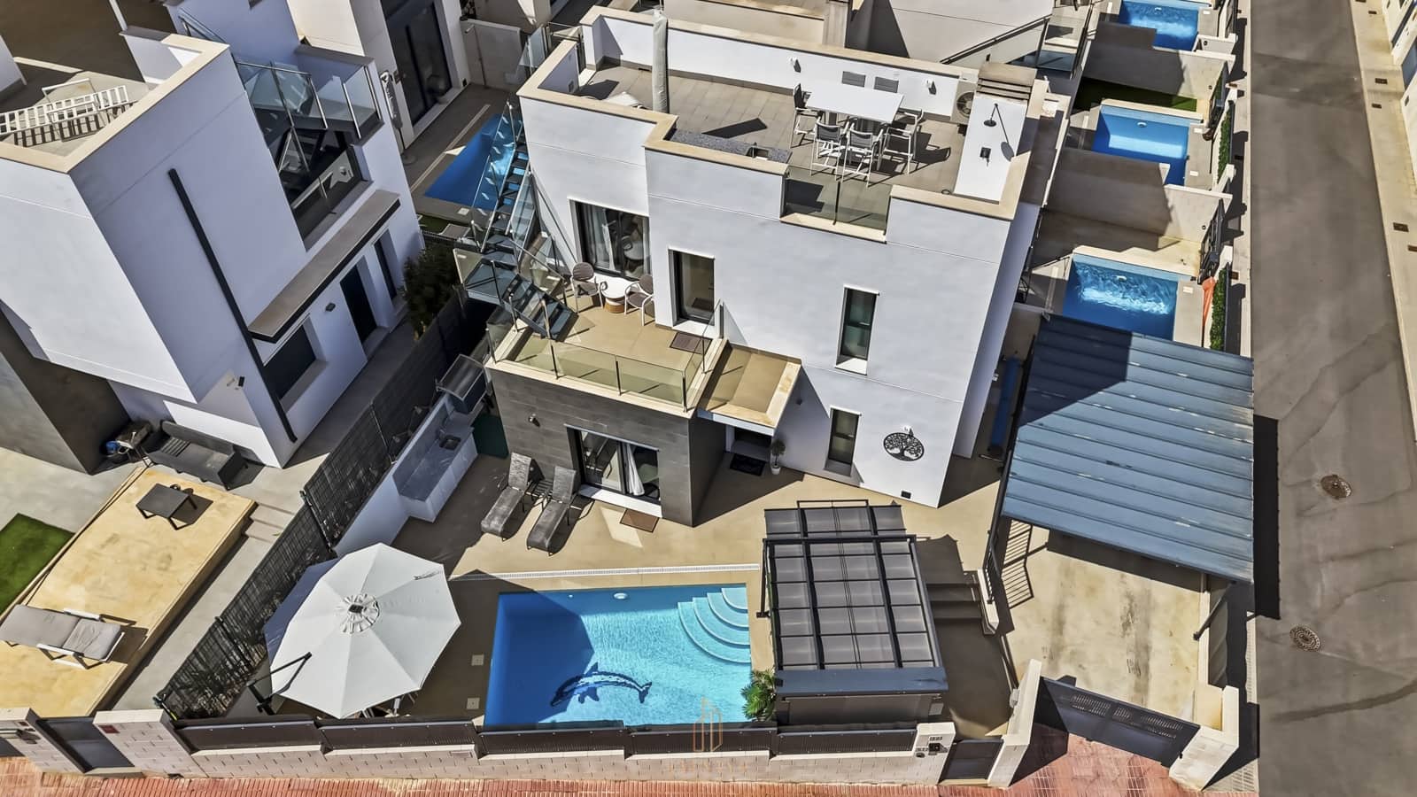 3 slaapkamer Villa te koop in Orihuela Costa met zwembad garage - € 440.000 (Ref: 9802982)