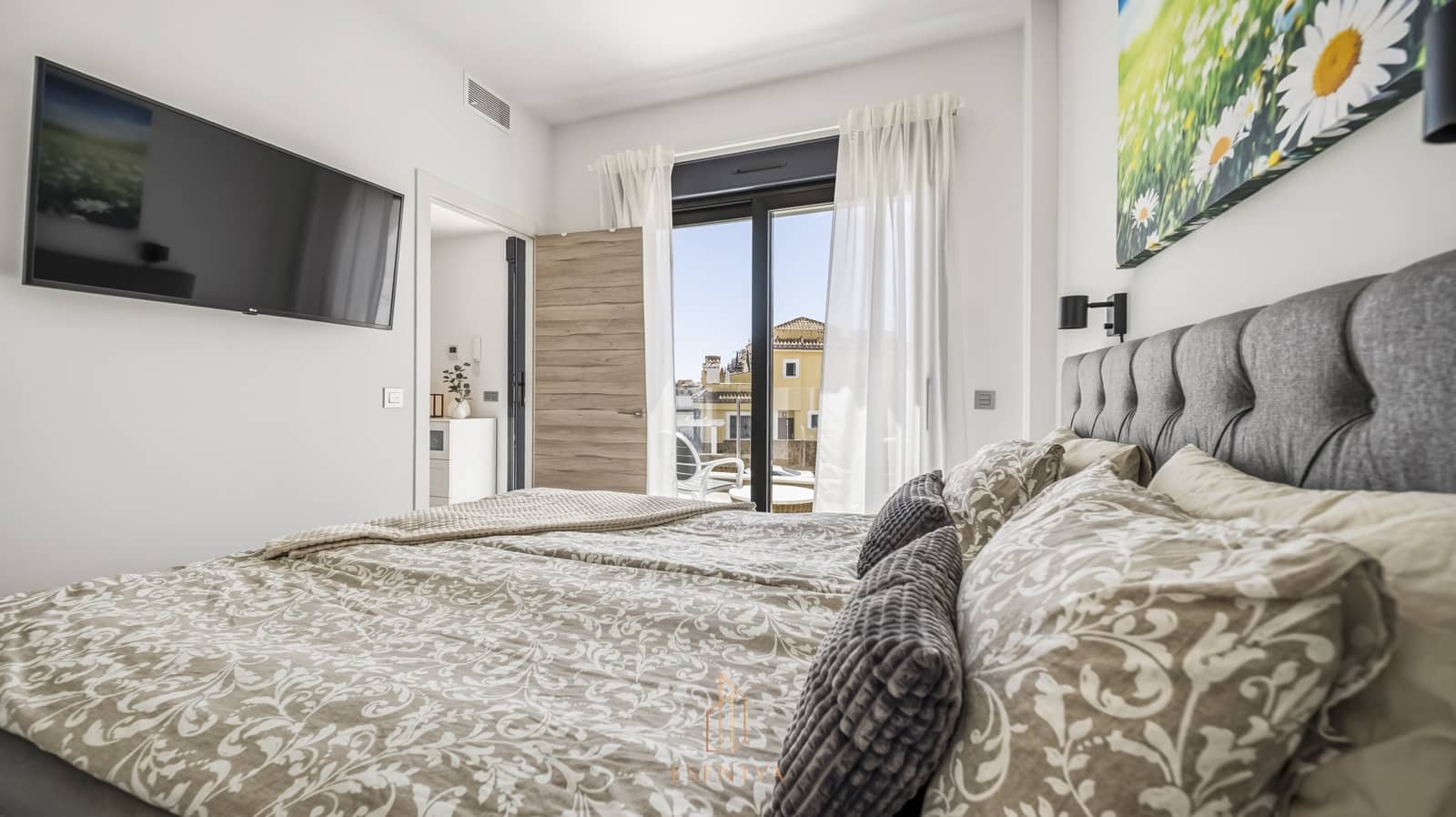 3 slaapkamer Villa te koop in Orihuela Costa met zwembad garage - € 440.000 (Ref: 9802982)