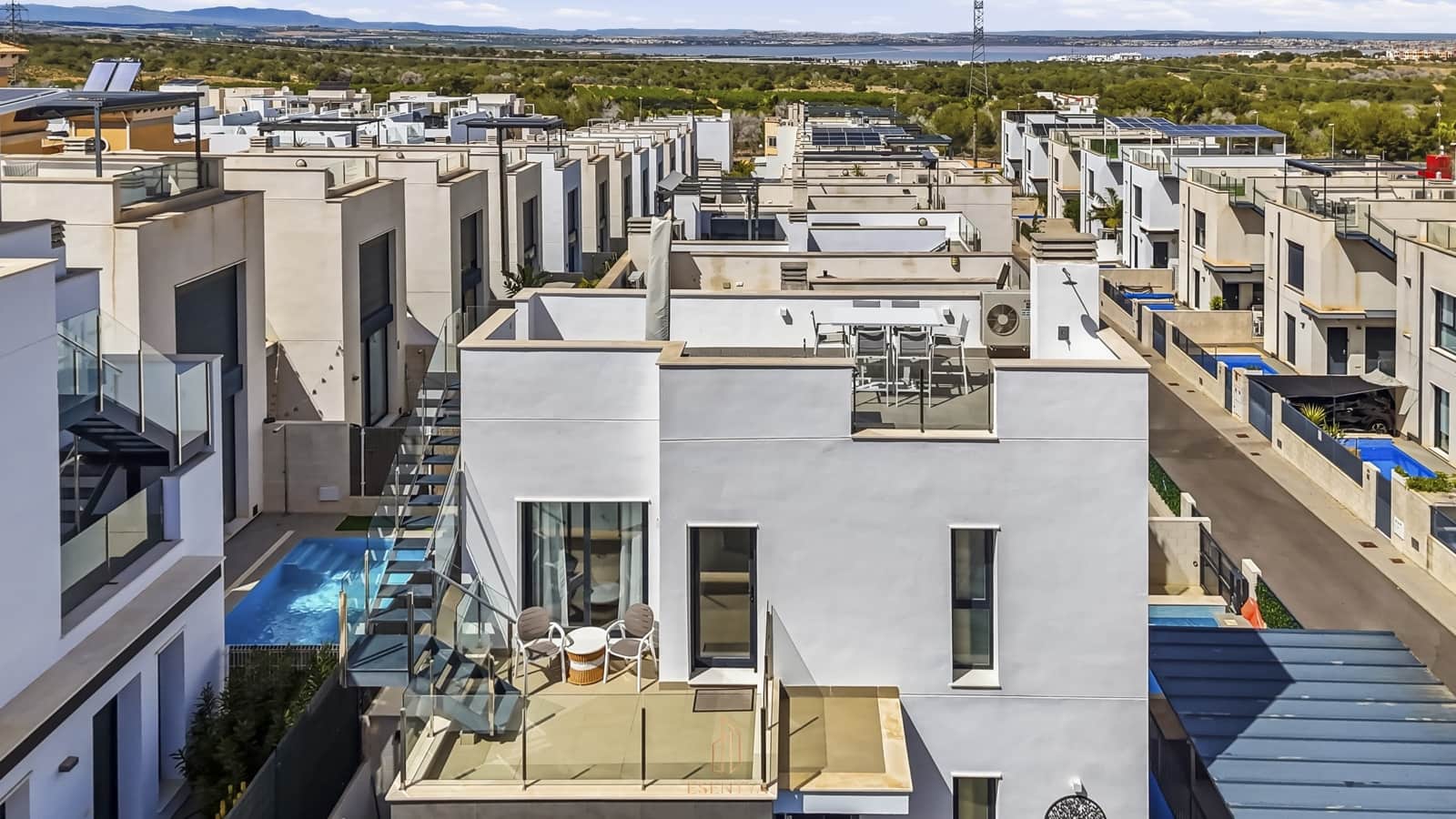 3 slaapkamer Villa te koop in Orihuela Costa met zwembad garage - € 440.000 (Ref: 9802982)