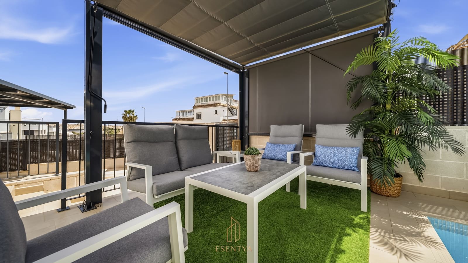 3 slaapkamer Villa te koop in Orihuela Costa met zwembad garage - € 440.000 (Ref: 9802982)