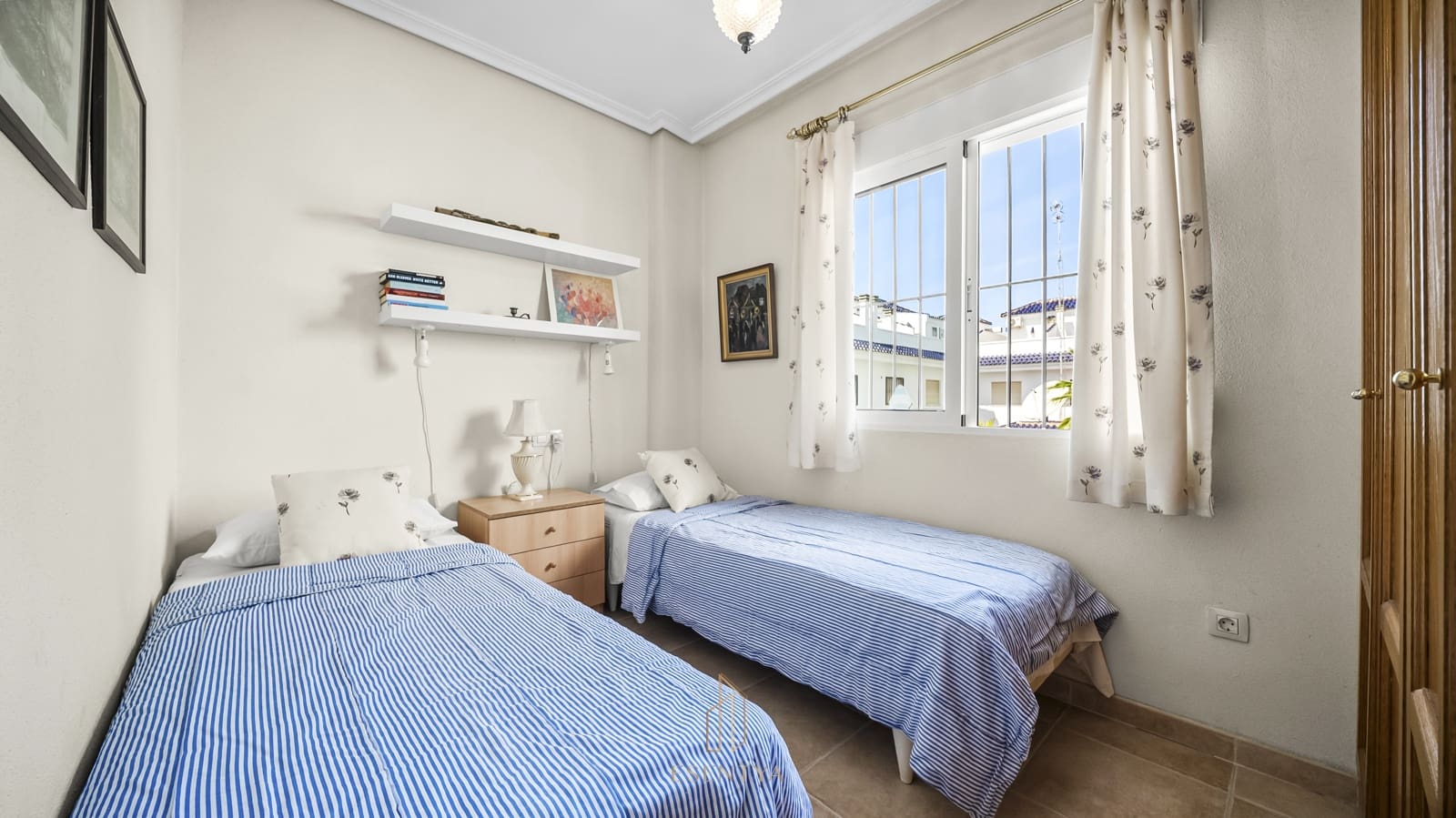 2 soveværelse Penthouse til salg i La Veleta med swimmingpool garage - € 179.000 (Ref: 9819251)