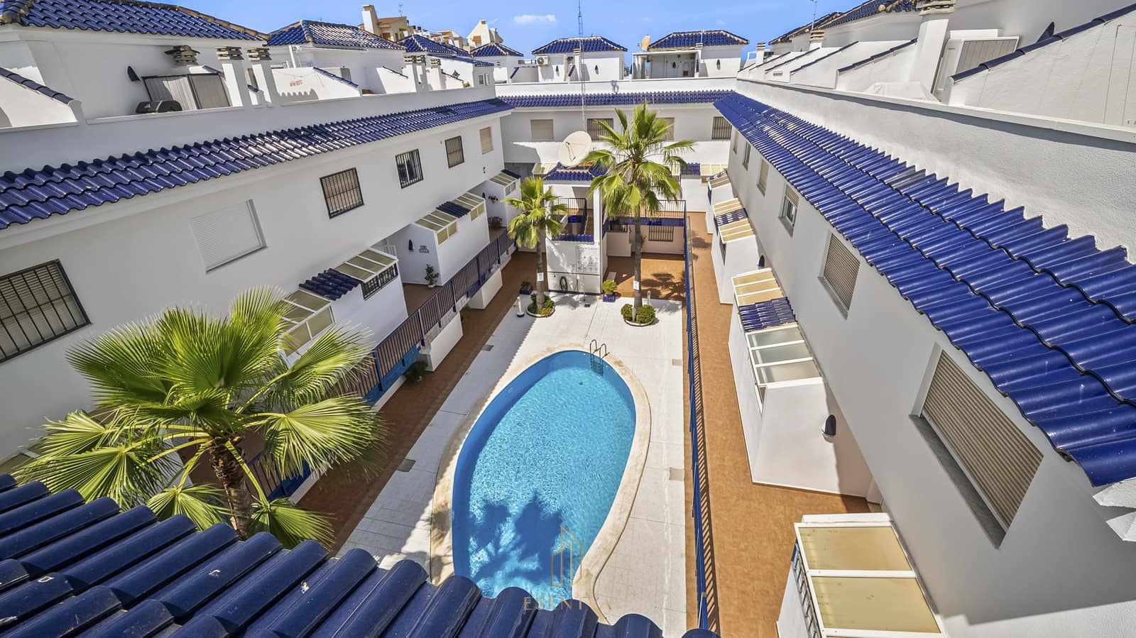 2 soveværelse Penthouse til salg i La Veleta med swimmingpool garage - € 179.000 (Ref: 9819251)