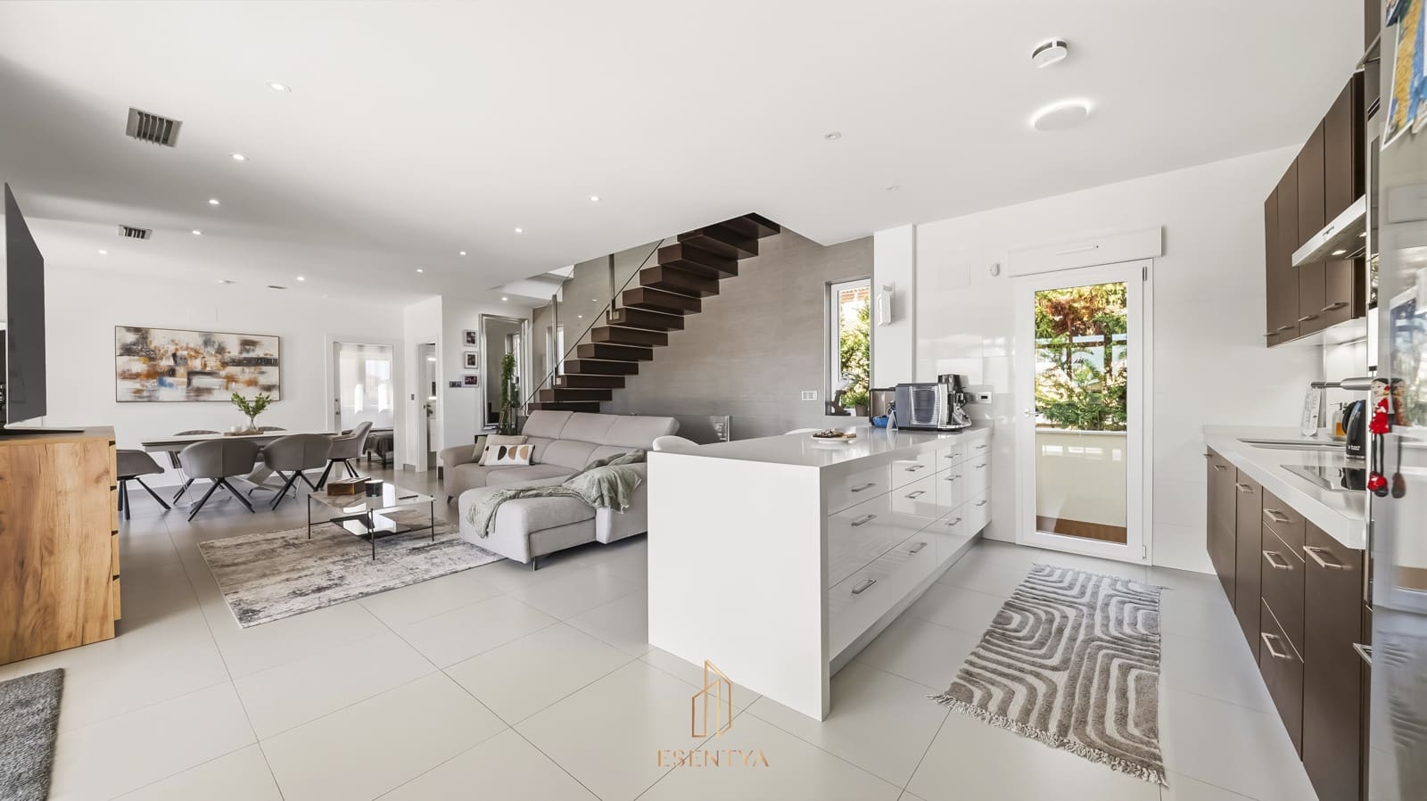5 chambre Villa/Maison à vendre à Aguas Nuevas avec piscine garage - 1 159 000 € (Ref: 9823790)