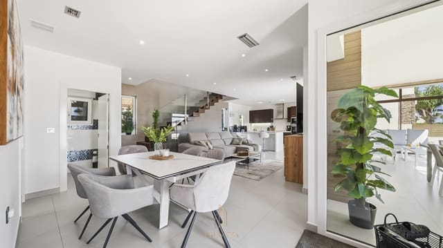 5 chambre Villa/Maison à vendre à Aguas Nuevas, Torrevieja avec piscine garage - 1 159 000 € (Ref: 9823790)