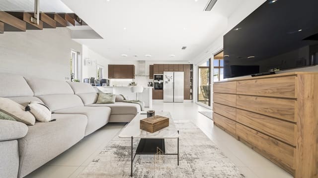 5 chambre Villa/Maison à vendre à Aguas Nuevas, Torrevieja avec piscine garage - 1 159 000 € (Ref: 9823790)