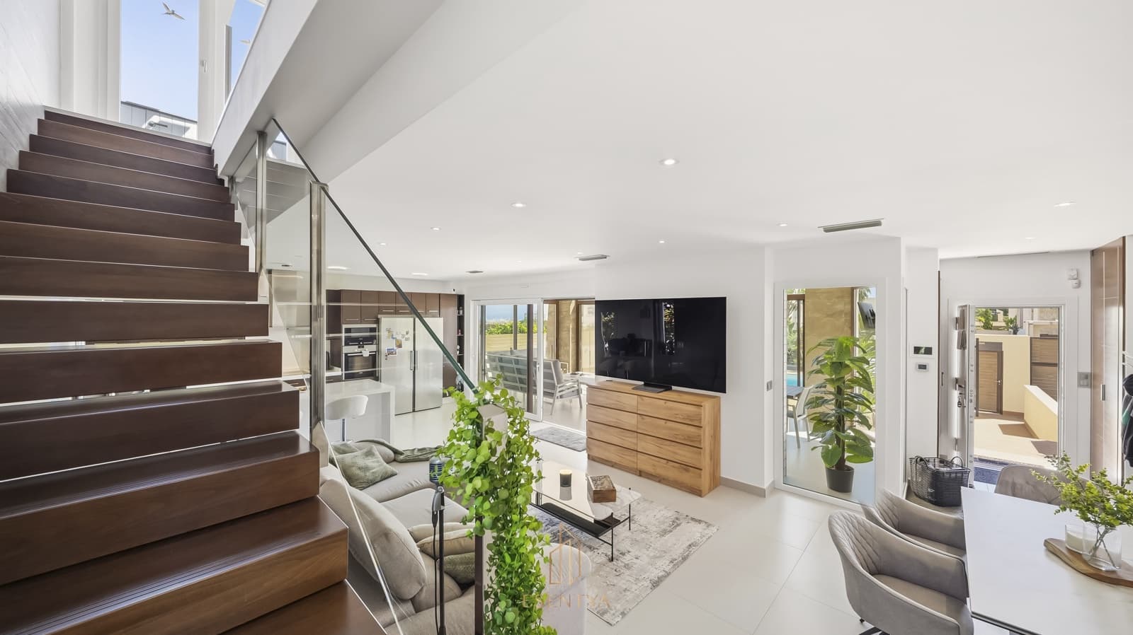 5 chambre Villa/Maison à vendre à Aguas Nuevas avec piscine garage - 1 159 000 € (Ref: 9823790)