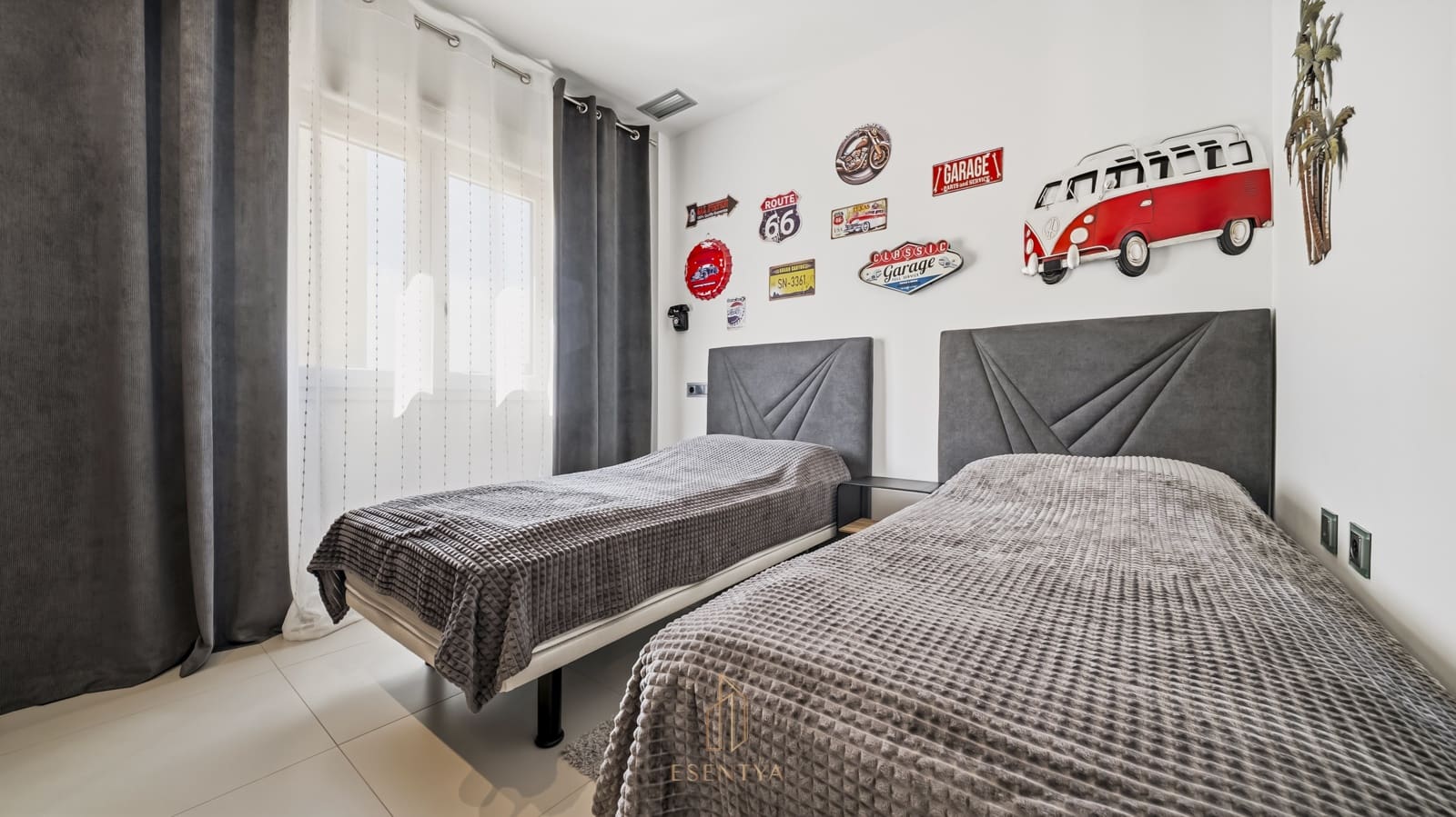 5 chambre Villa/Maison à vendre à Aguas Nuevas avec piscine garage - 1 159 000 € (Ref: 9823790)