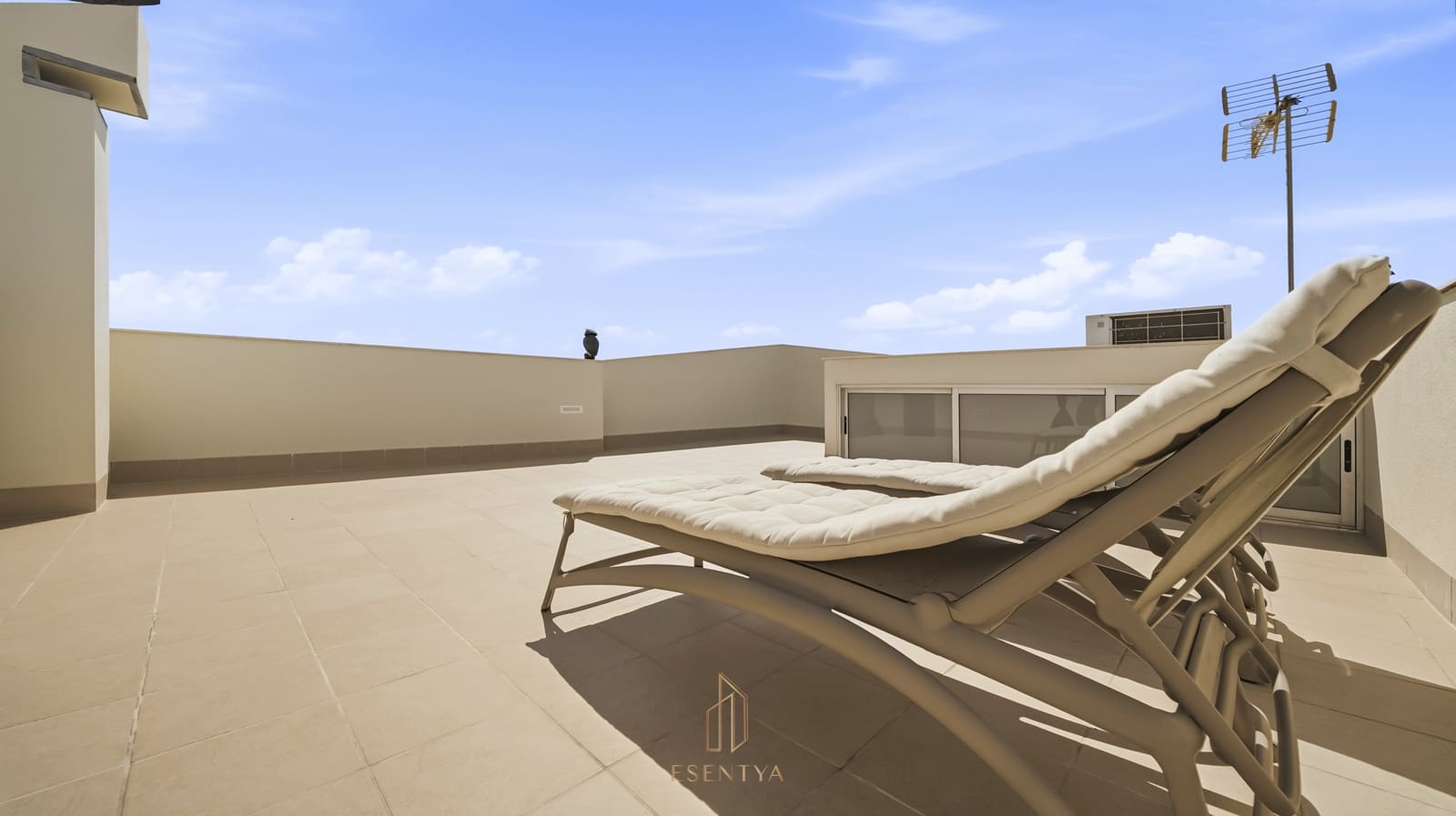 5 chambre Villa/Maison à vendre à Aguas Nuevas avec piscine garage - 1 159 000 € (Ref: 9823790)