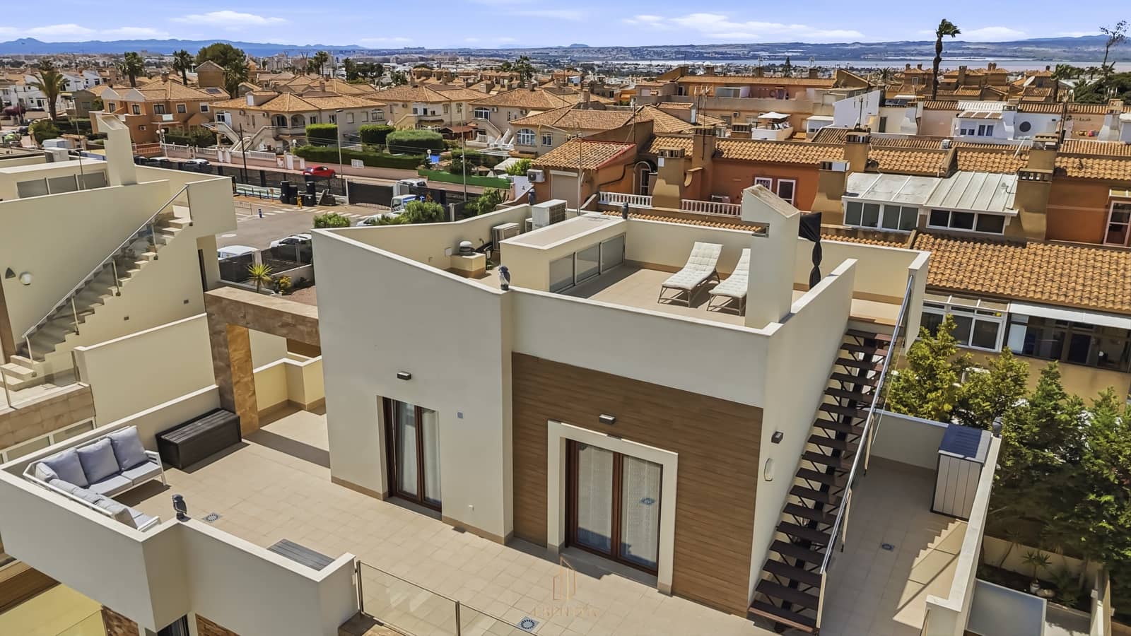 5 chambre Villa/Maison à vendre à Aguas Nuevas avec piscine garage - 1 159 000 € (Ref: 9823790)