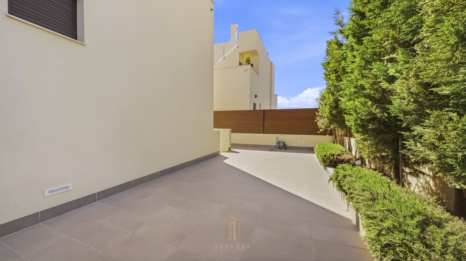 5 chambre Villa/Maison à vendre à Aguas Nuevas avec piscine garage - 1 159 000 € (Ref: 9823790)