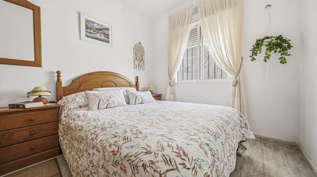 Ático de 3 habitaciones en Las Filipinas en venta con piscina garaje - 199.000 € (Ref: 9836788)