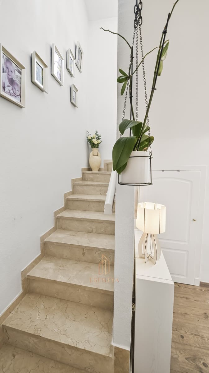 5 bedroom Villa for sale in Cabo Roig with pool garage - € 1,100,000 (Ref: 9844263)