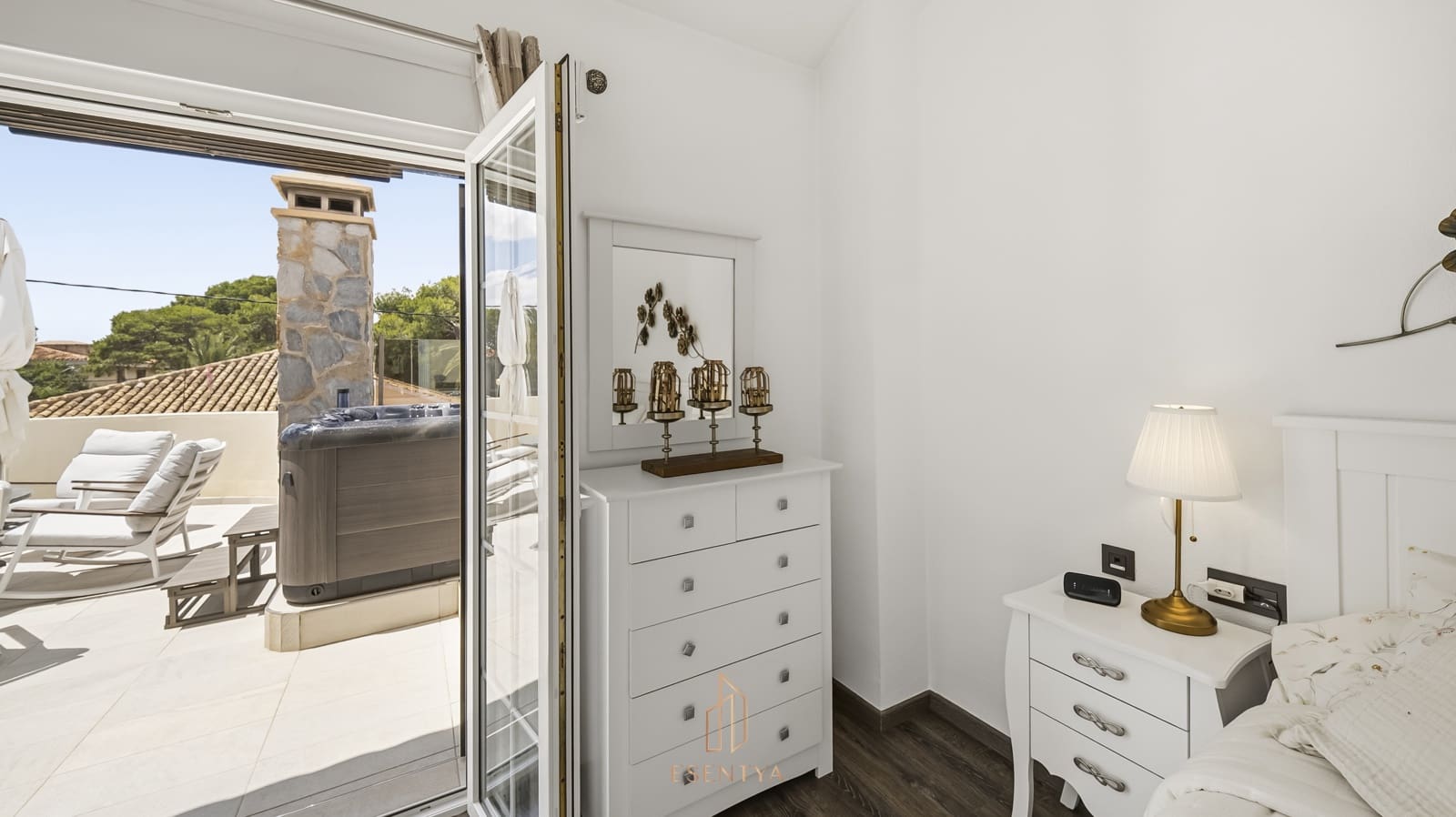 5 bedroom Villa for sale in Cabo Roig with pool garage - € 1,100,000 (Ref: 9844263)