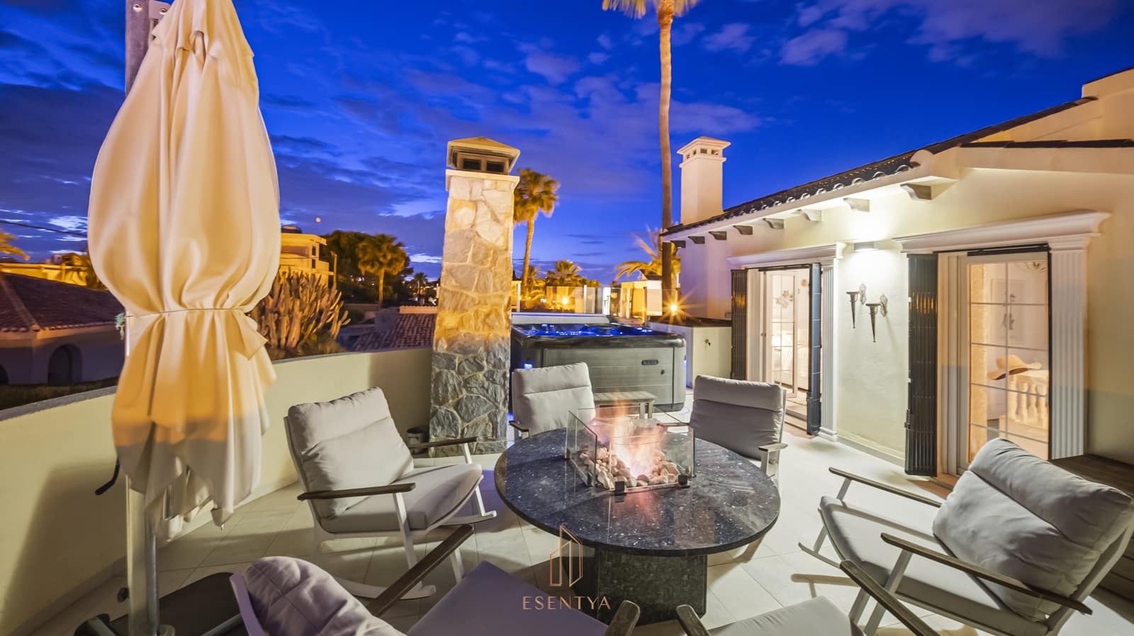 5 bedroom Villa for sale in Cabo Roig with pool garage - € 1,100,000 (Ref: 9844263)