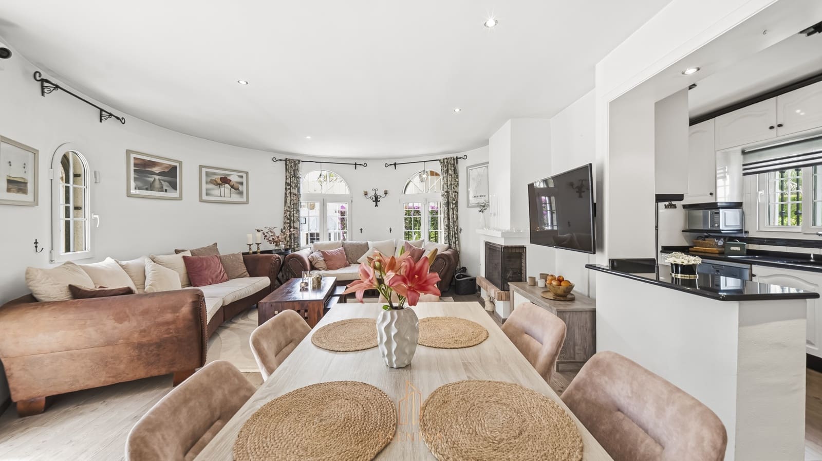 5 bedroom Villa for sale in Cabo Roig with pool garage - € 1,100,000 (Ref: 9844263)