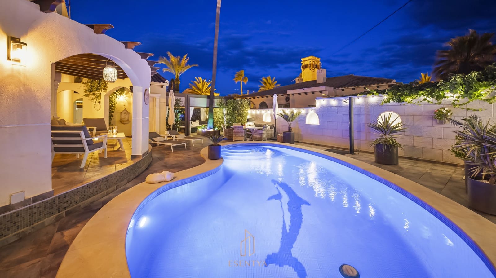 5 bedroom Villa for sale in Cabo Roig with pool garage - € 1,100,000 (Ref: 9844263)