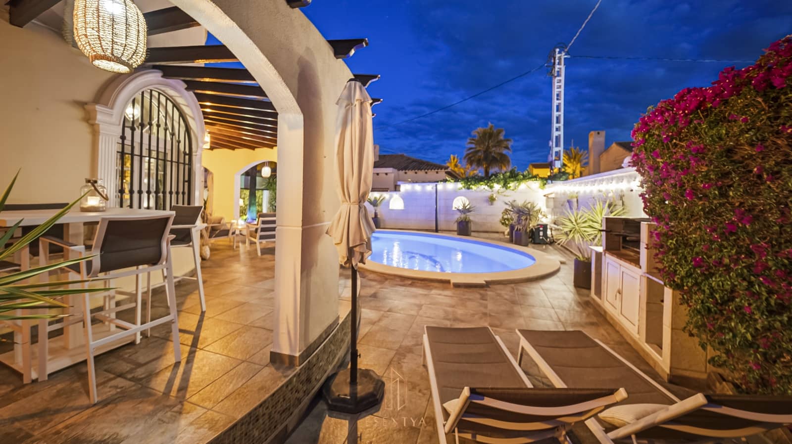 5 bedroom Villa for sale in Cabo Roig with pool garage - € 1,100,000 (Ref: 9844263)