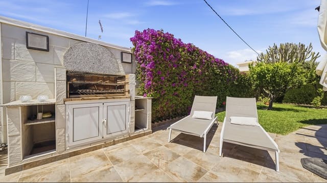 Chalet de 5 habitaciones en Cabo Roig, Orihuela en venta con piscina garaje - 1.100.000 € (Ref: 9844263)