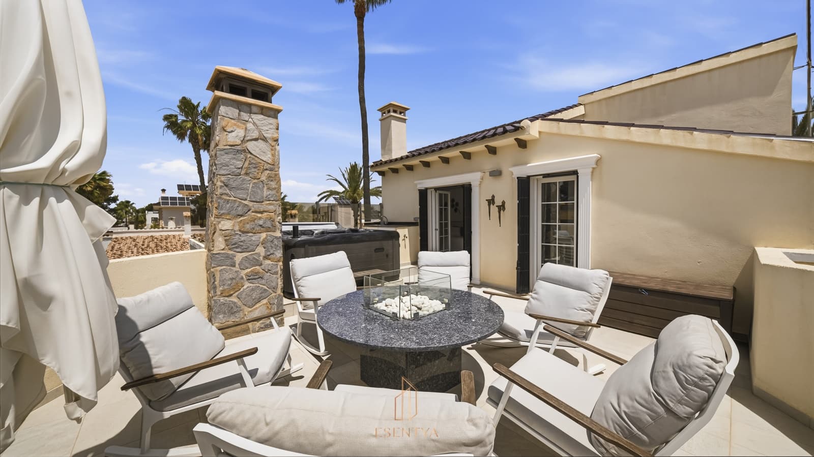 5 bedroom Villa for sale in Cabo Roig with pool garage - € 1,100,000 (Ref: 9844263)