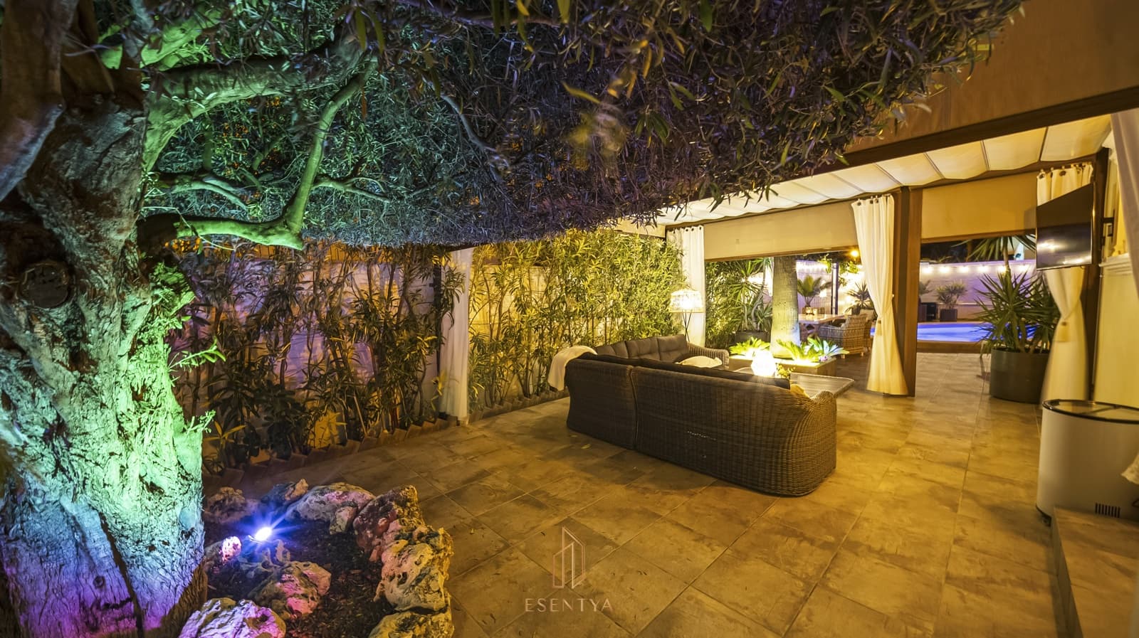 5 bedroom Villa for sale in Cabo Roig with pool garage - € 1,100,000 (Ref: 9844263)