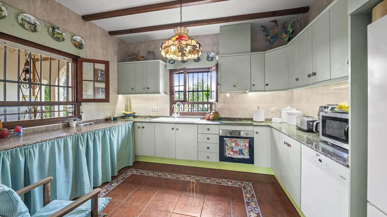 5 slaapkamer Villa te koop in Daya Vieja met zwembad garage - € 560.000 (Ref: 9858306)