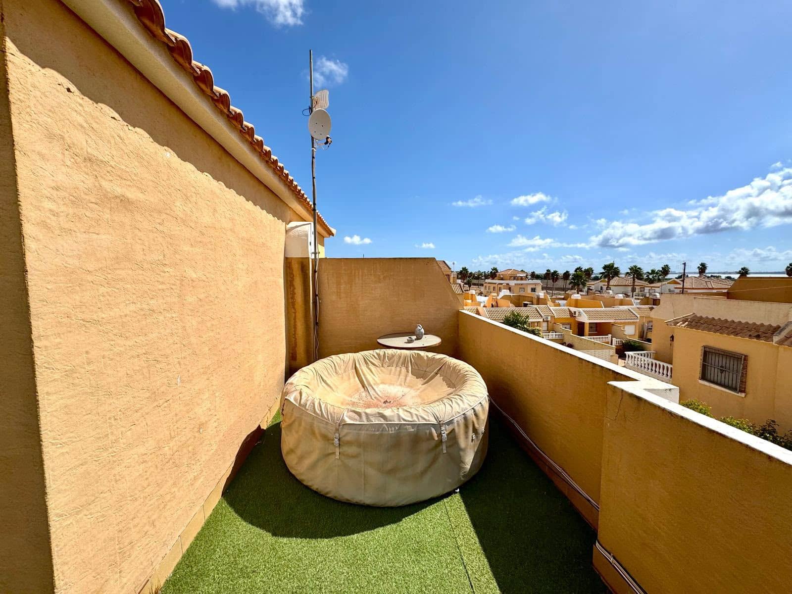 3 bedroom Villa for sale in Dona Pepa with pool garage - € 315,000 (Ref: 9883712)
