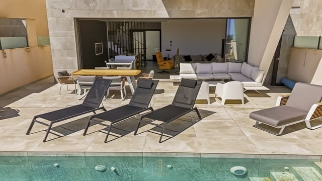 Chalet de 4 habitaciones en Ciudad Quesada, Rojales en venta con piscina garaje - 729.000 € (Ref: 9890630)
