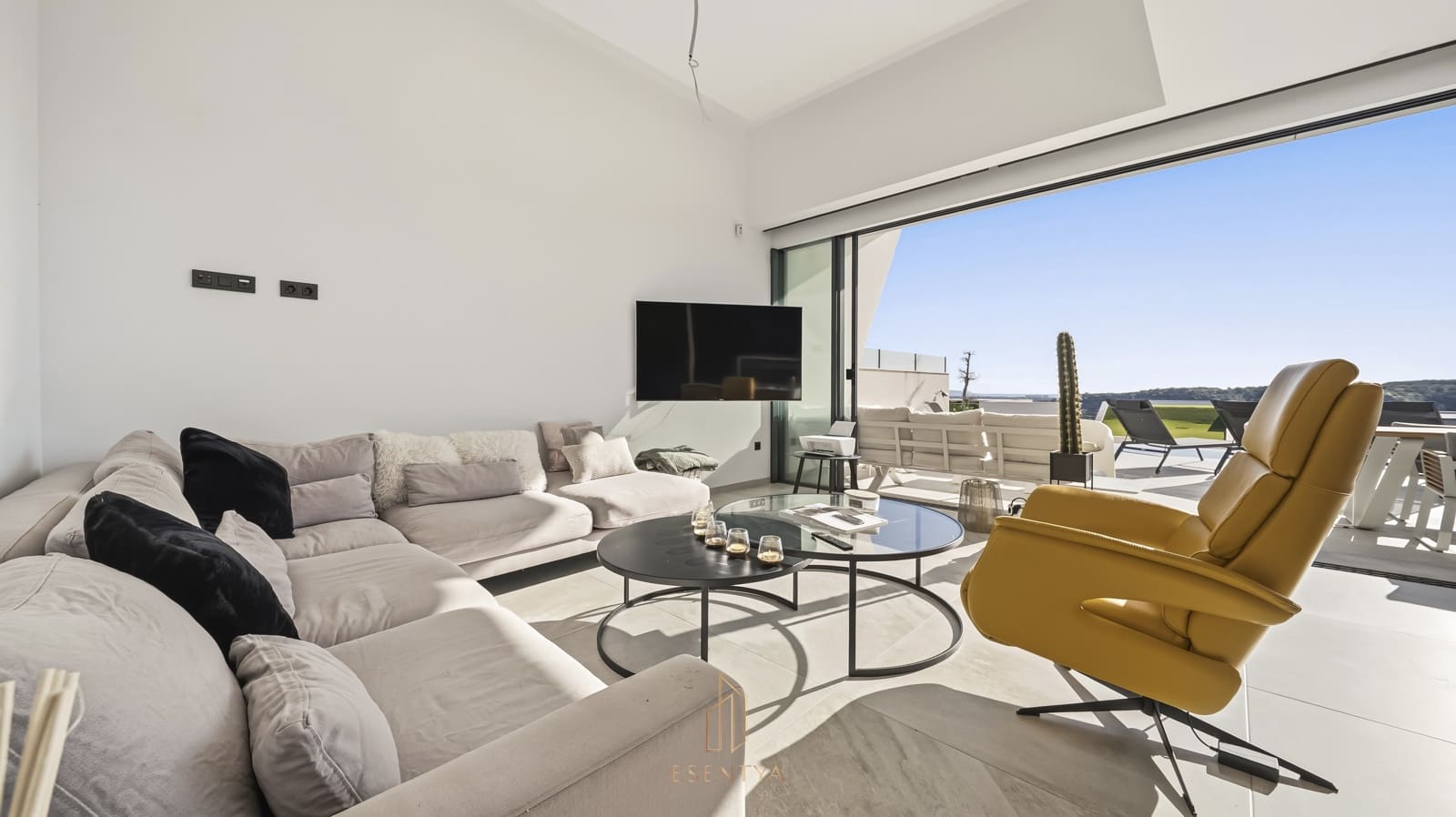 Chalet de 4 habitaciones en Ciudad Quesada en venta con piscina garaje - 729.000 € (Ref: 9890630)