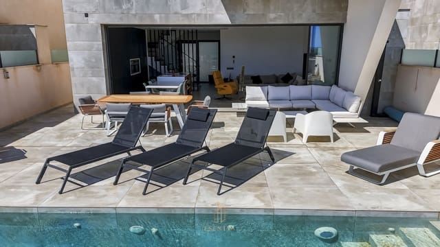 4 Zimmer Villa zu verkaufen in Ciudad Quesada, Rojales mit Pool Garage - 699.000 € (Ref: 9890630)