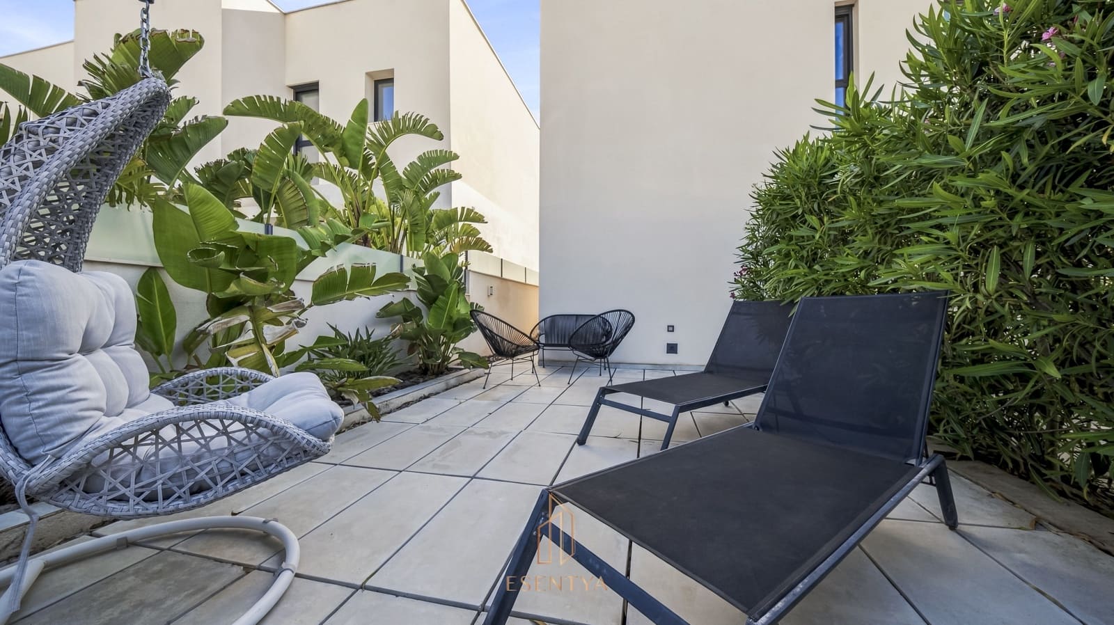 4 bedroom Villa for sale in Ciudad Quesada with pool garage - € 699,000 (Ref: 9890630)