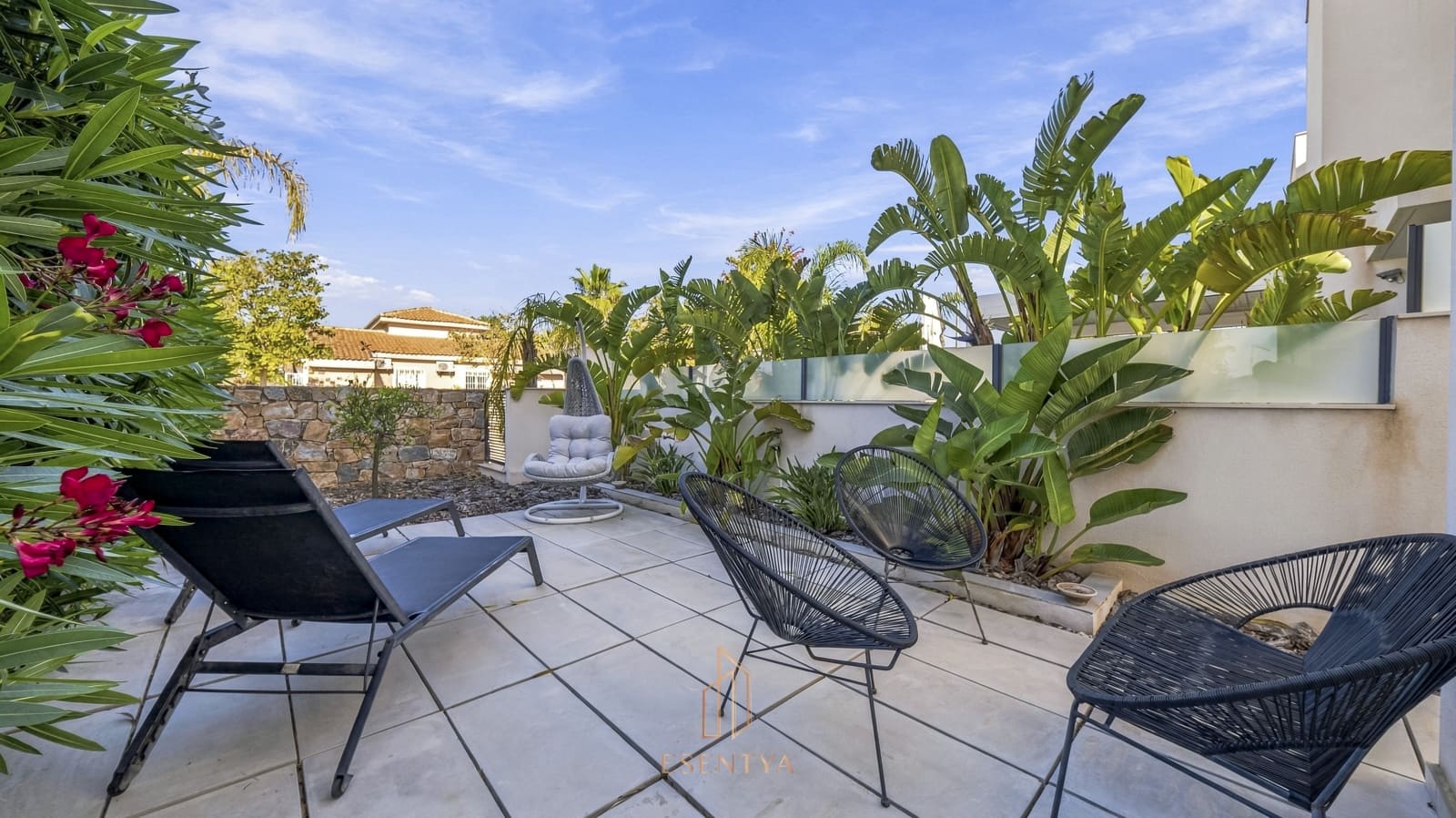 4 bedroom Villa for sale in Ciudad Quesada with pool garage - € 699,000 (Ref: 9890630)