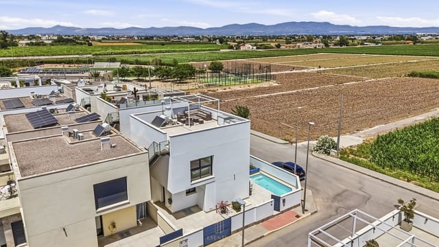 3 bedroom Villa for sale in Daya Vieja with pool garage - € 375,000 (Ref: 9928234)