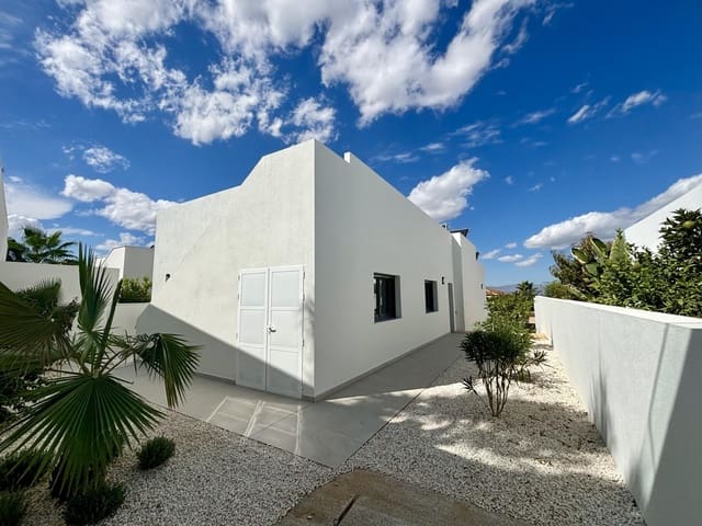 3 soveværelse Villa til salg i Ciudad Quesada, Rojales med swimmingpool garage - € 504.000 (Ref: 9941875)