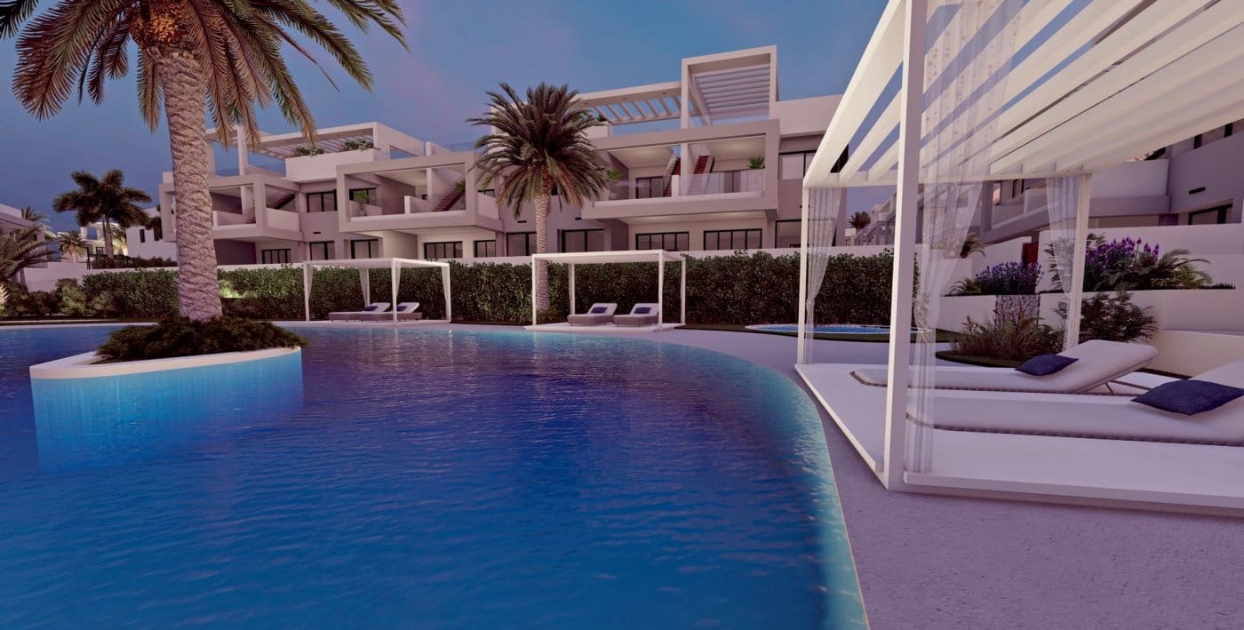 2 soveværelse Lejlighed til salg i Los Balcones med swimmingpool garage - € 322.900 (Ref: 9981891)