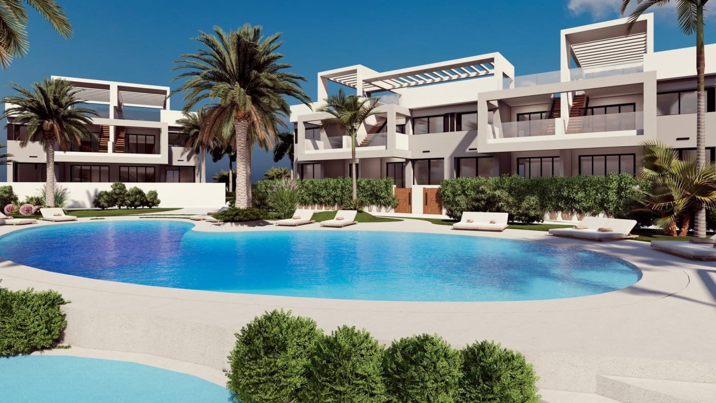 2 soveværelse Lejlighed til salg i Los Balcones med swimmingpool garage - € 322.900 (Ref: 9981891)