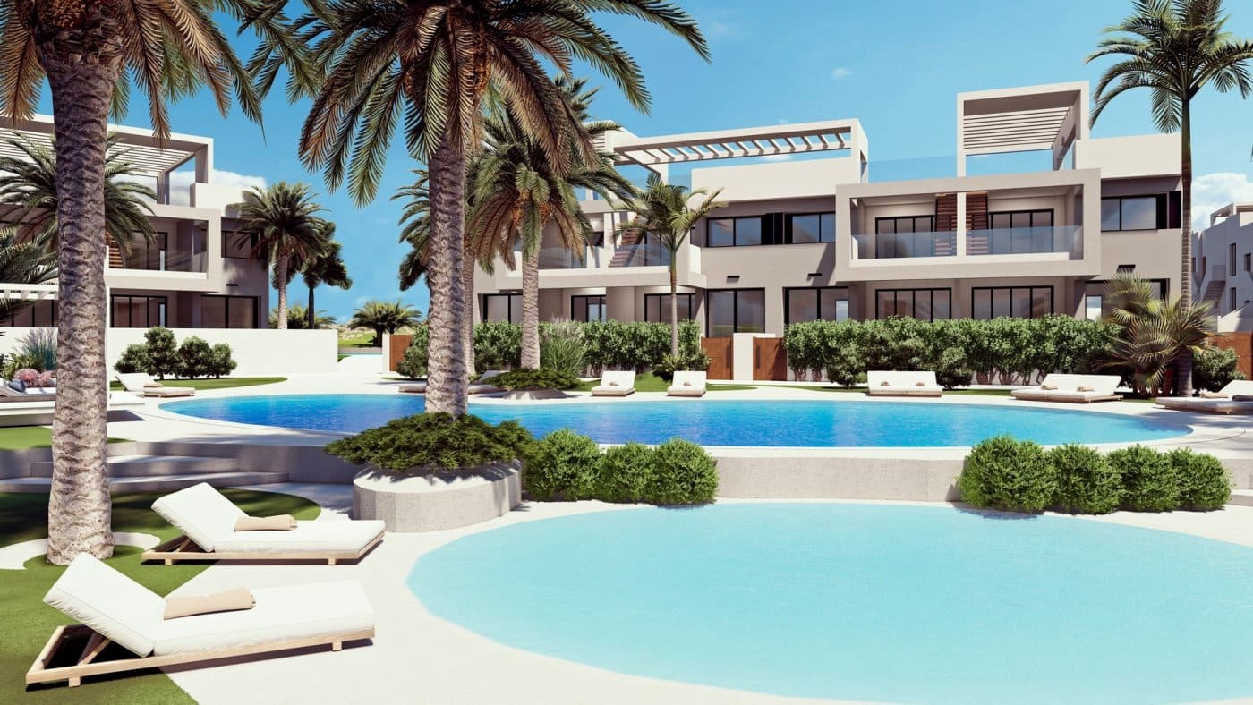 2 soveværelse Lejlighed til salg i Los Balcones med swimmingpool garage - € 322.900 (Ref: 9981891)