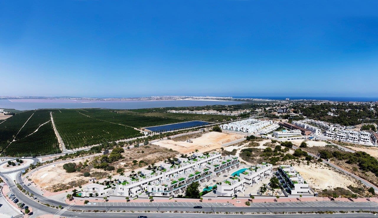2 soveværelse Lejlighed til salg i Torrevieja med swimmingpool garage - € 330.000 (Ref: 9981892)