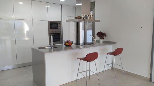 3 soverom Villa til salgs i Los Almendros (Orihuela Costa), Orihuela med svømmebasseng garasje - € 669 900 (Ref: 9981903)
